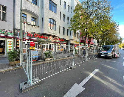 Mietzäune.de hat bereits zahlreiche Baustellenabsperrungen für glückliche Kunden umgesetzt.